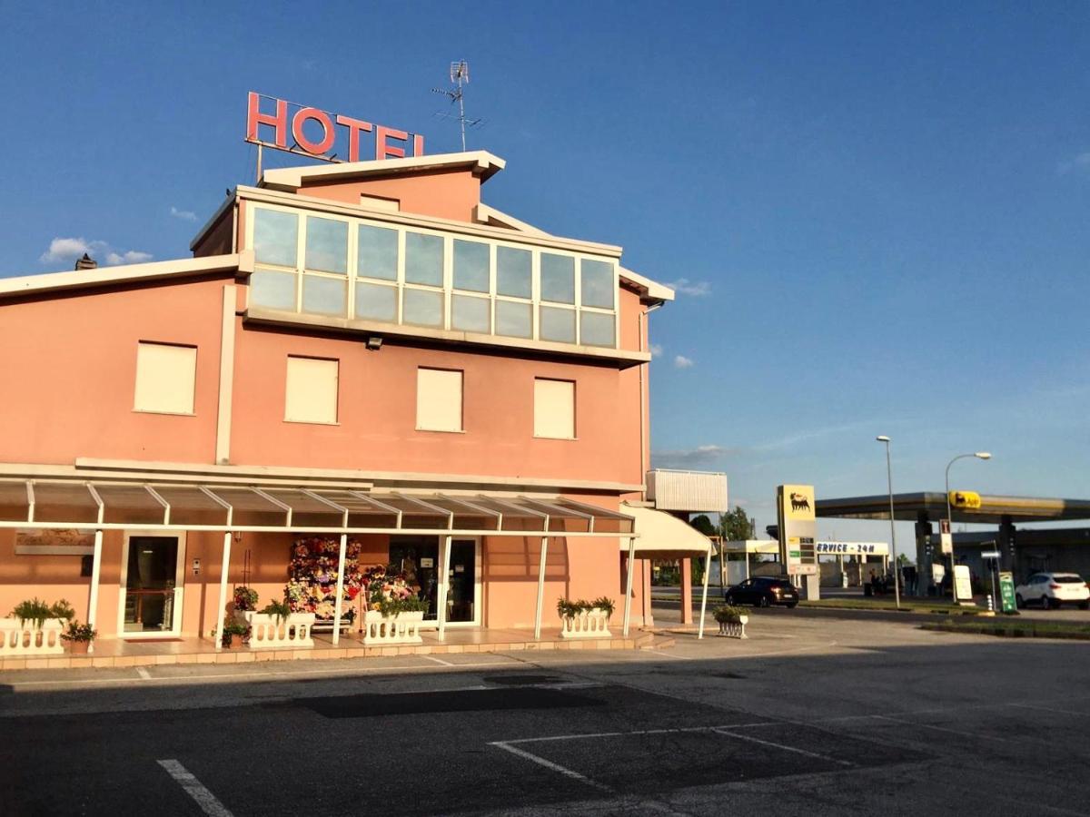 Hotel Trieste San Giórgio di Nogaro Exterior foto